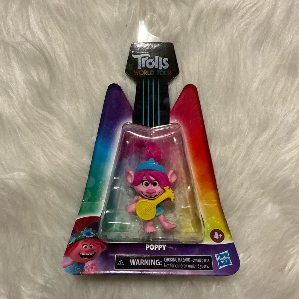 Hasbro Trolls World Tour Poppy Figure - Pink and Yellow